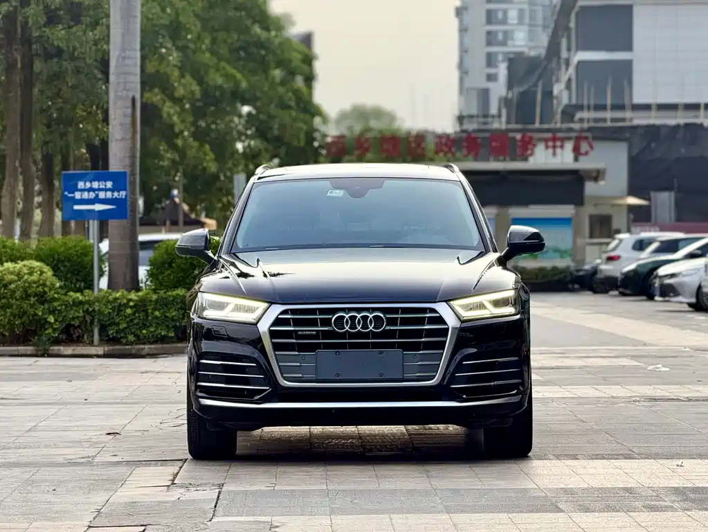 Audi Q5L 2020 — фото 2