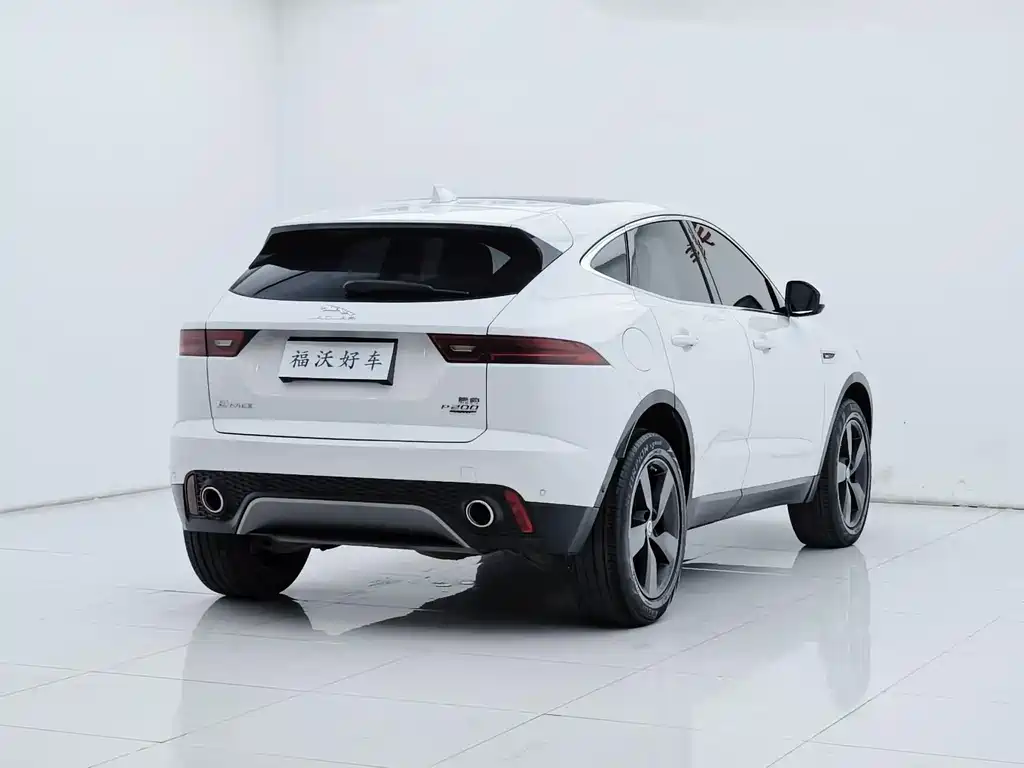 Jaguar E-PACE 2021 — фото 30