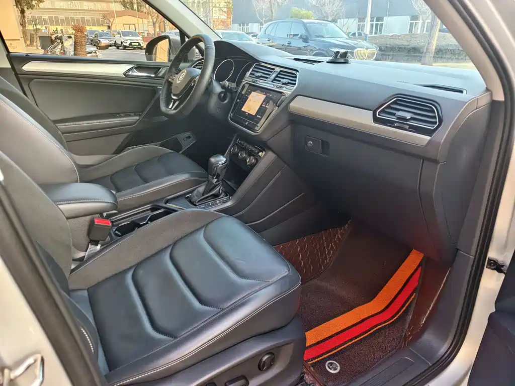 Volkswagen Tiguan L 2019 — фото 13