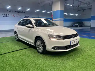 Volkswagen Sagitar 2014