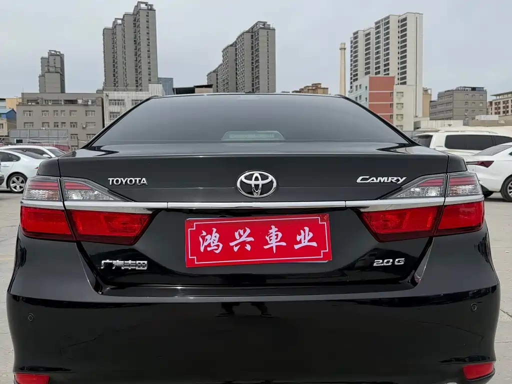 Toyota Camry 2017 — фото 4