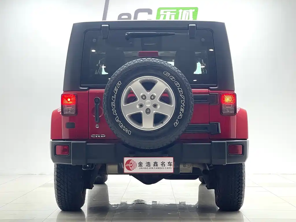 Jeep Wrangler 2015 — фото 20