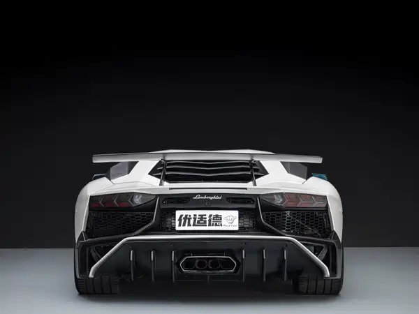 Lamborghini Aventador 2013