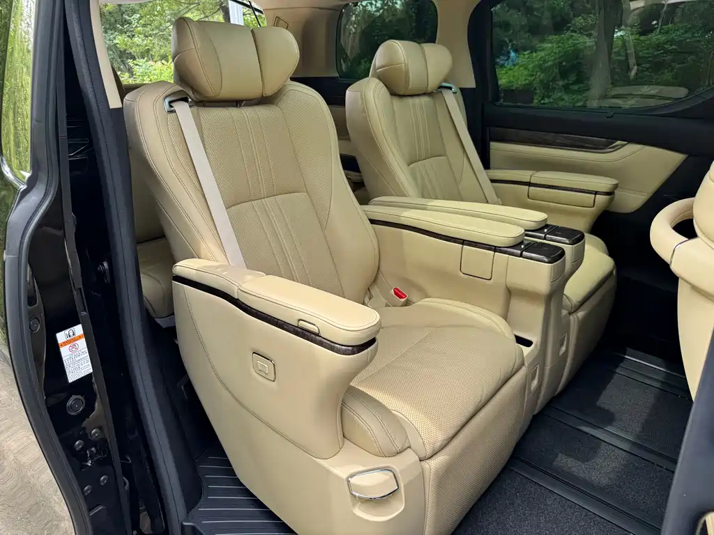 Toyota Vellfire 2020 — фото 12