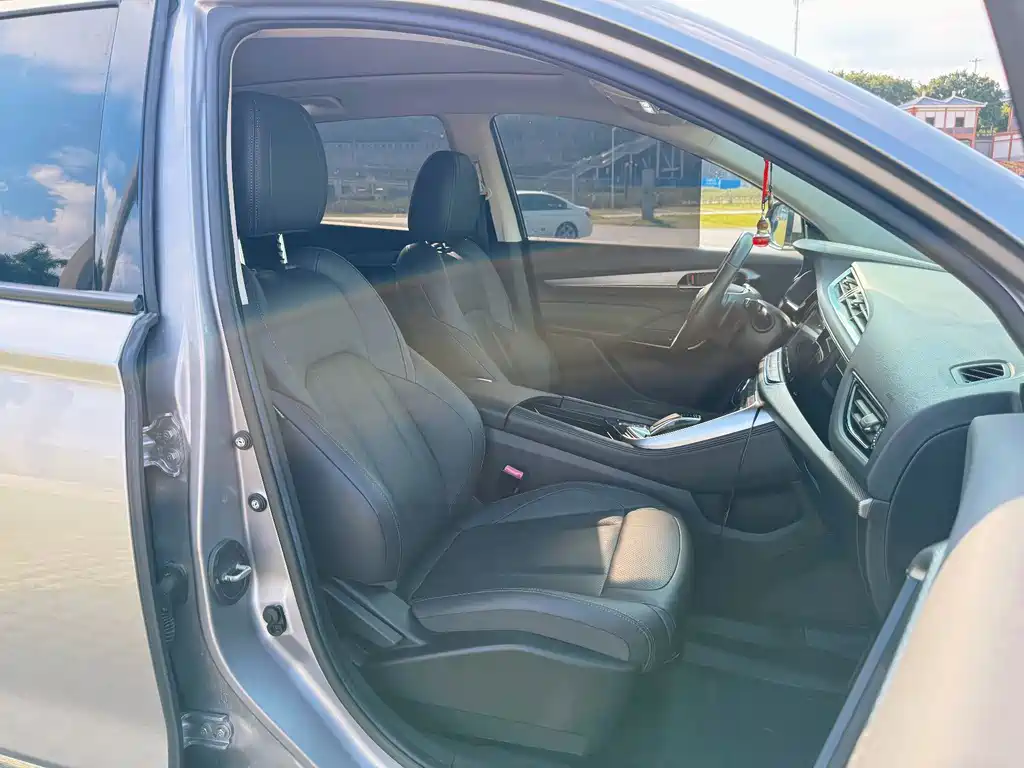Dongfeng Fengshen AX7 2020 — фото 15