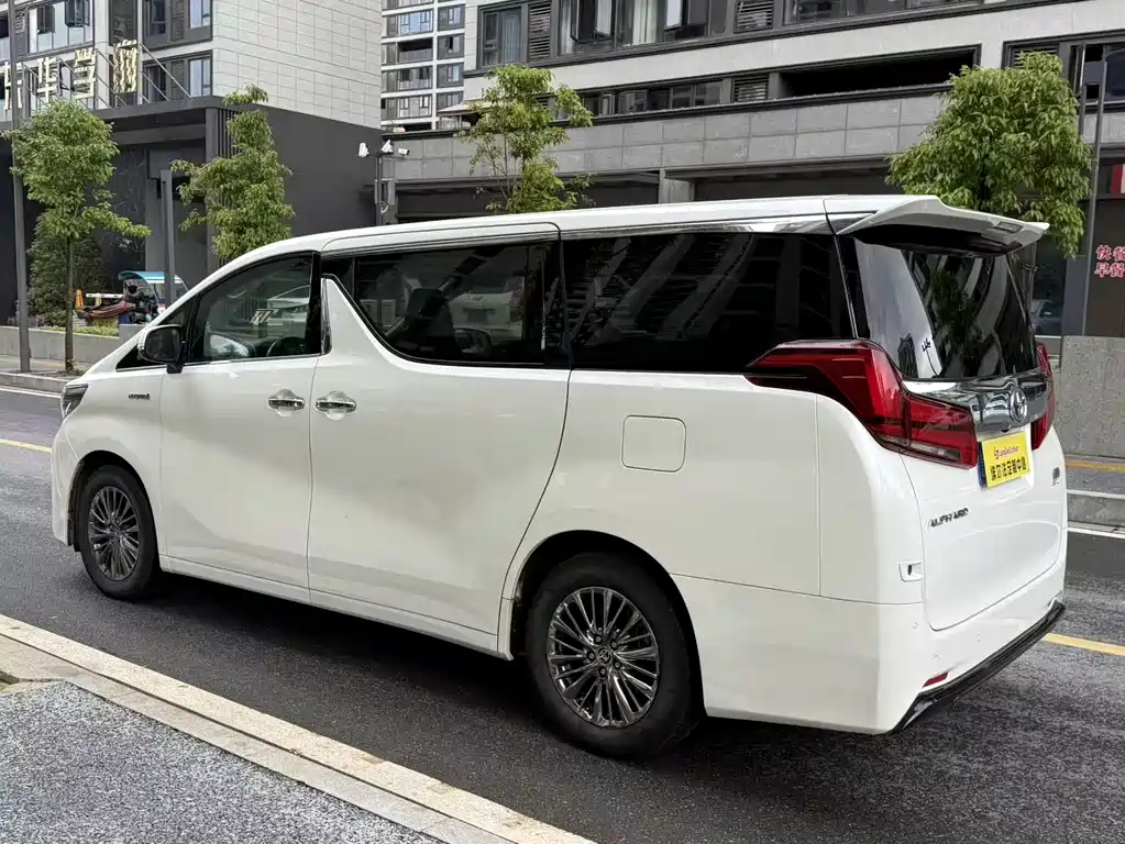 Toyota Alphard 2019 — фото 4