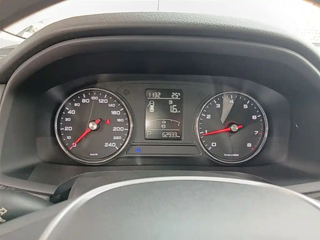 Roewe i6 Classic 2021 — фото 12