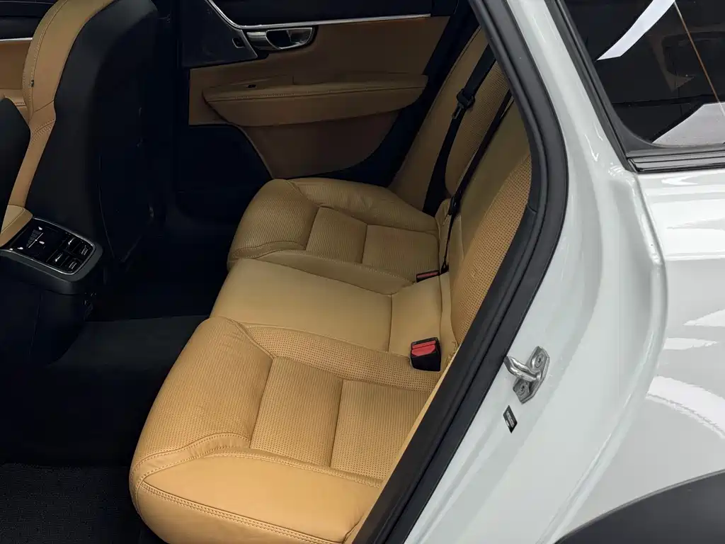 Volvo V90 2018 — фото 14