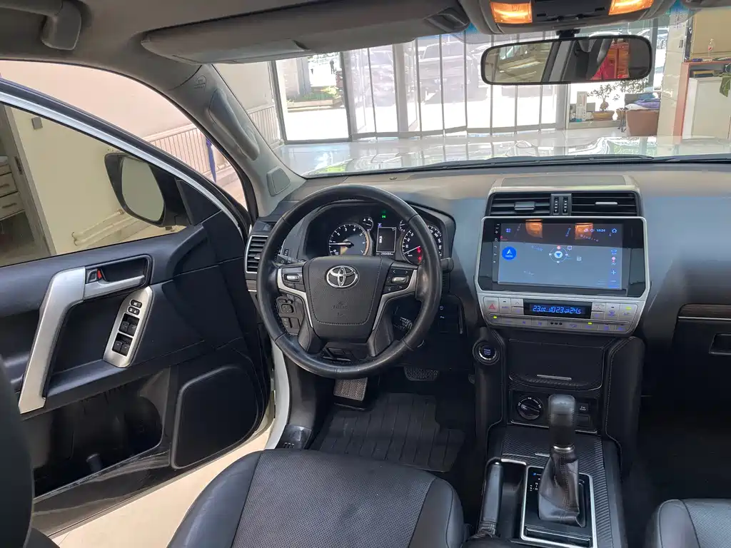 Toyota Prado 2019 — фото 16