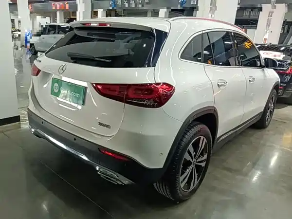 Mercedes-Benz GLA 2020