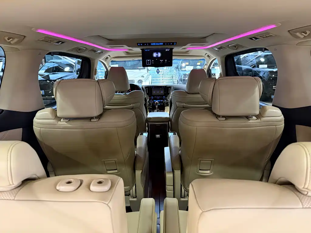 Toyota Alphard 2016 — фото 13