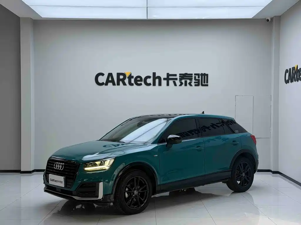 Audi Q2L 2019 — фото 1