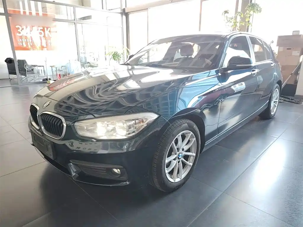 BMW 1 Series 2015 — фото 1
