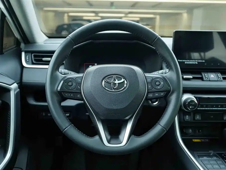 Toyota RAV4 2024 — фото 18