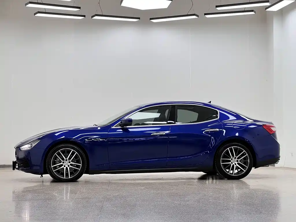 Maserati Ghibli 2017 — фото 4