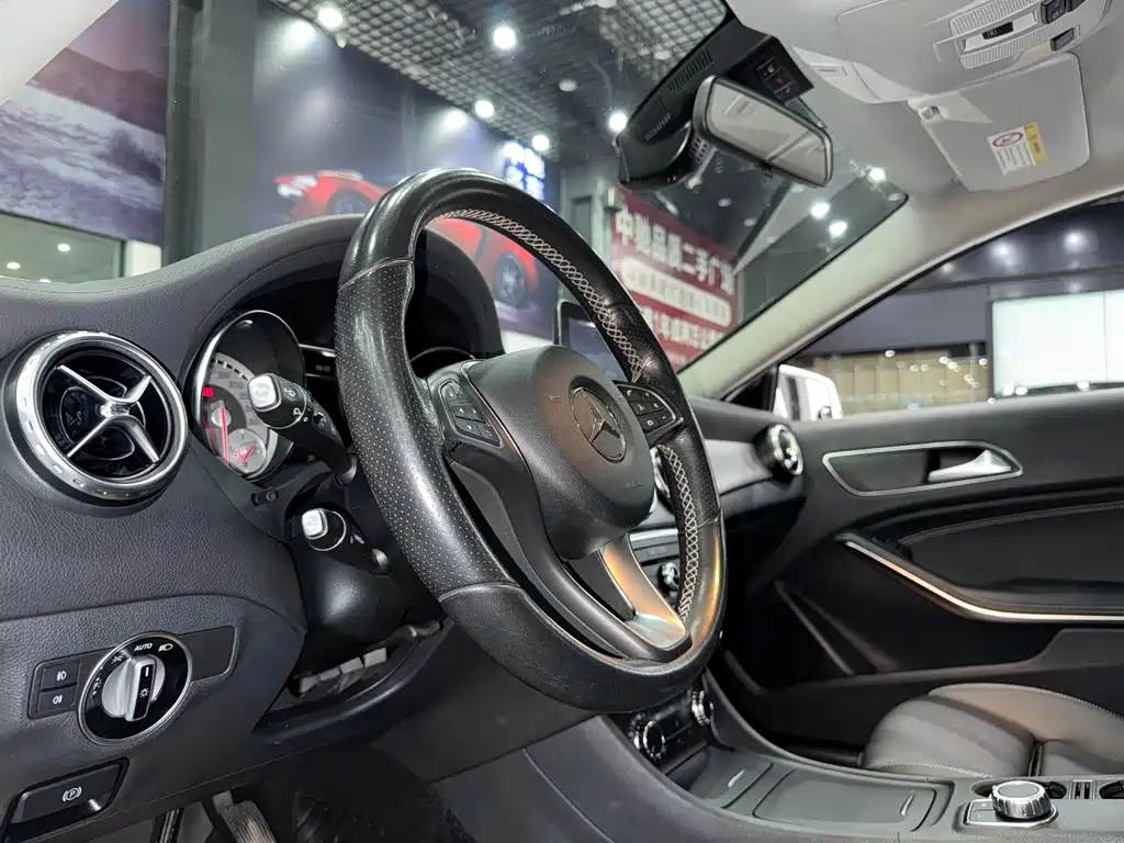Mercedes-Benz GLA 2017 — фото 13