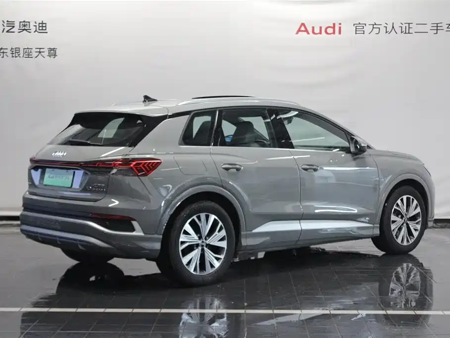 Audi Q4 e-tron 2025 — фото 5