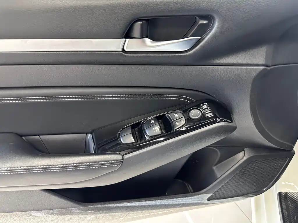 Nissan Teana 2022