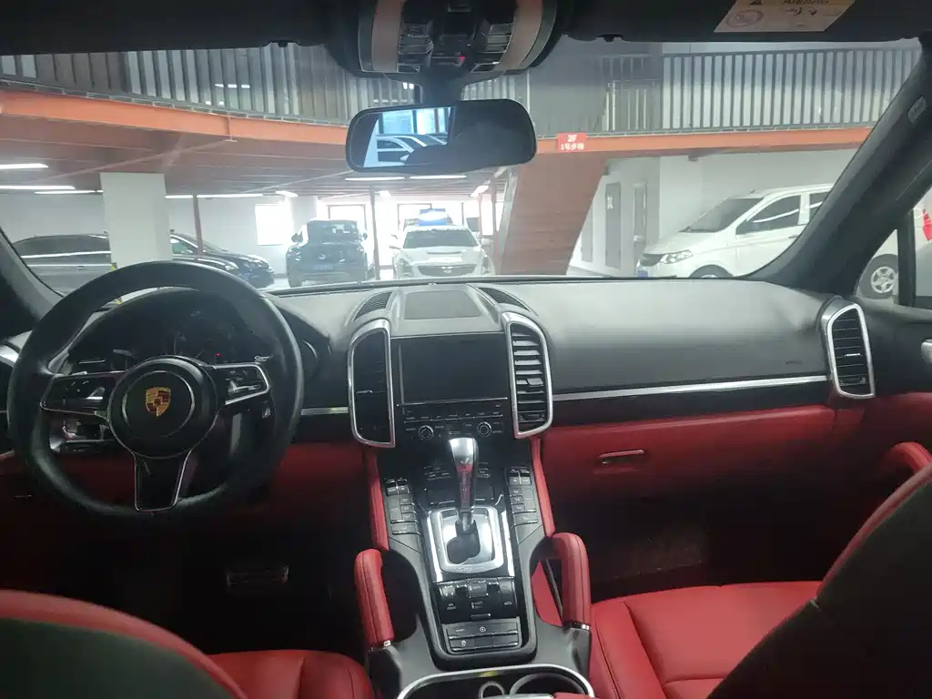 Porsche Cayenne 2014