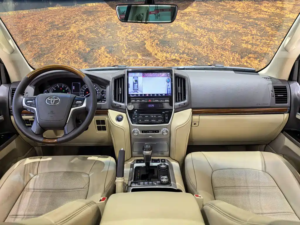 Toyota Land Cruiser 2017 — фото 9