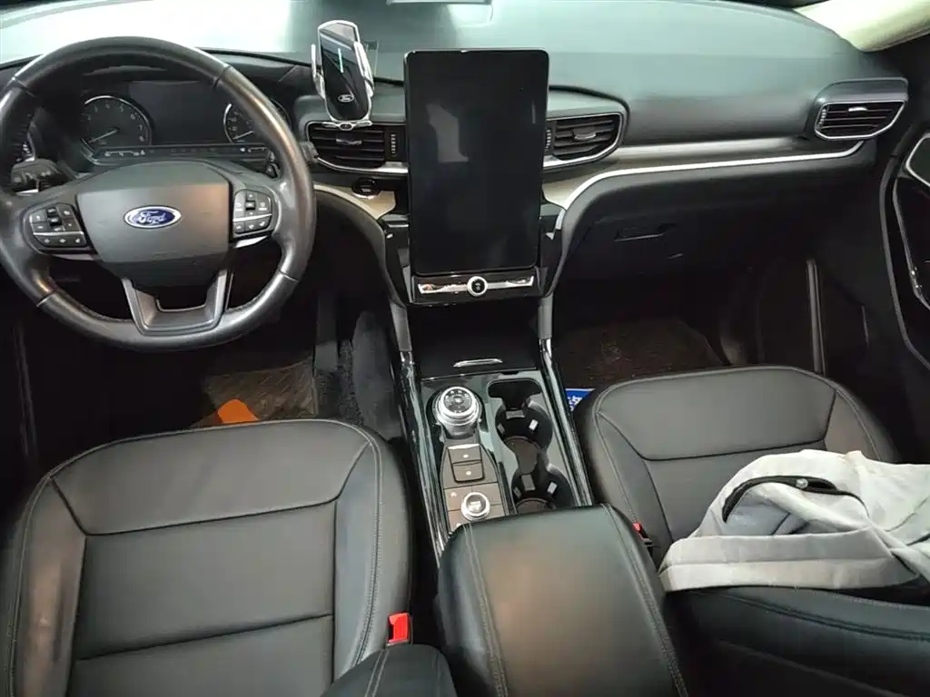 Ford Explorer 2020 — фото 10