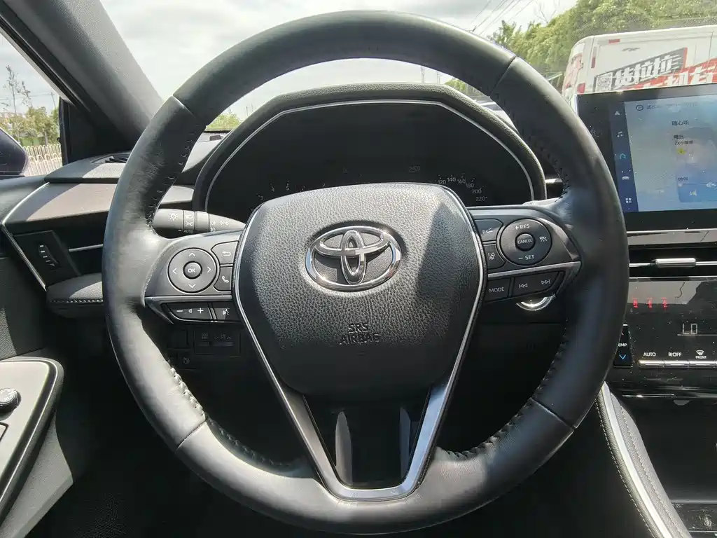 Toyota Avalon 2023 — фото 13
