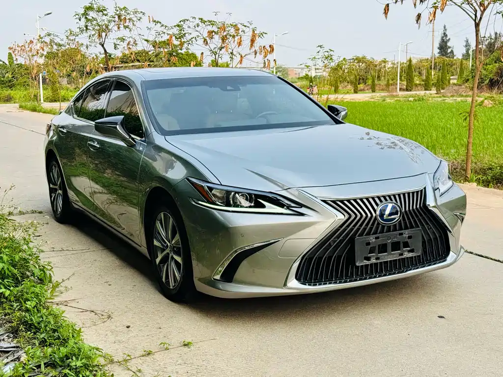 Lexus ES 2020 — фото 3
