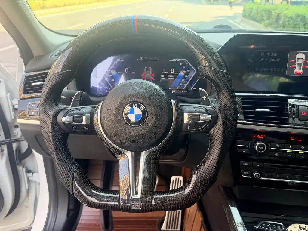 BMW X4 2015 — фото 14