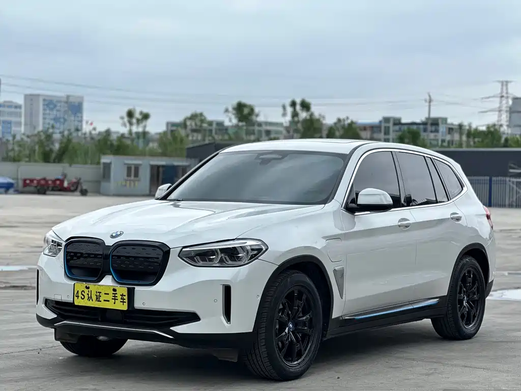 BMW iX3 2021