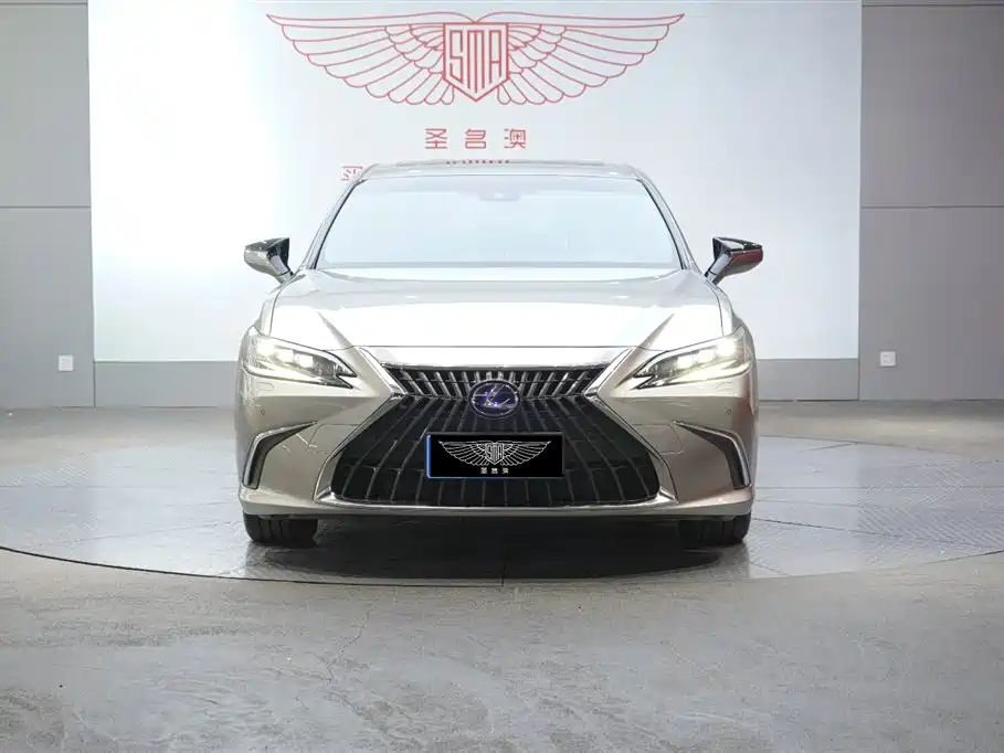 Lexus ES 2022 — фото 6