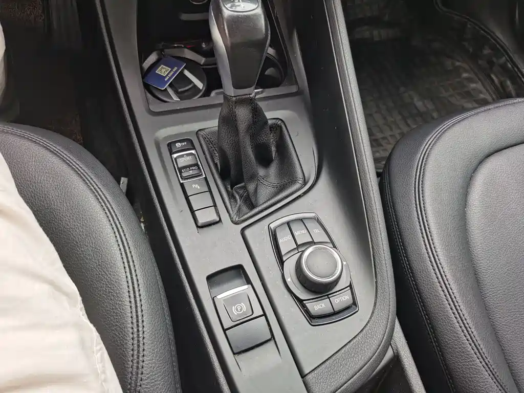 BMW X1 2017 — фото 18