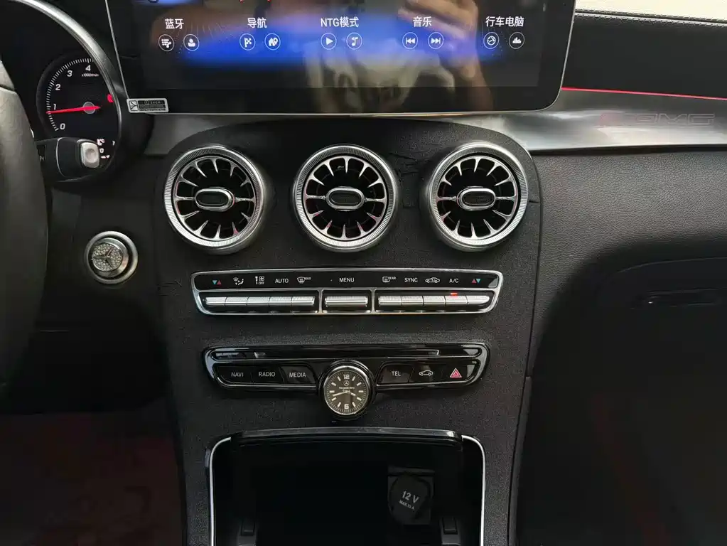 Mercedes-Benz GLC 2019 — фото 16