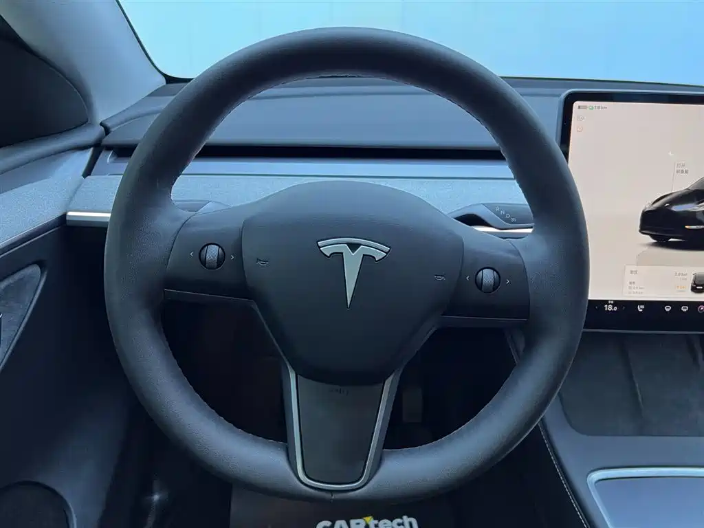 Tesla Model Y 2023 — фото 20
