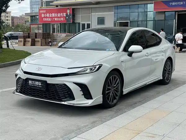 Toyota Camry 2024