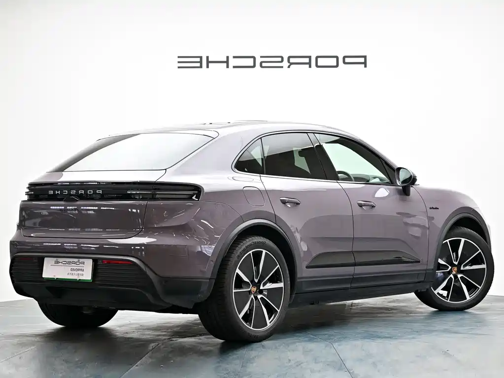 Porsche Macan EV 2025 — фото 13