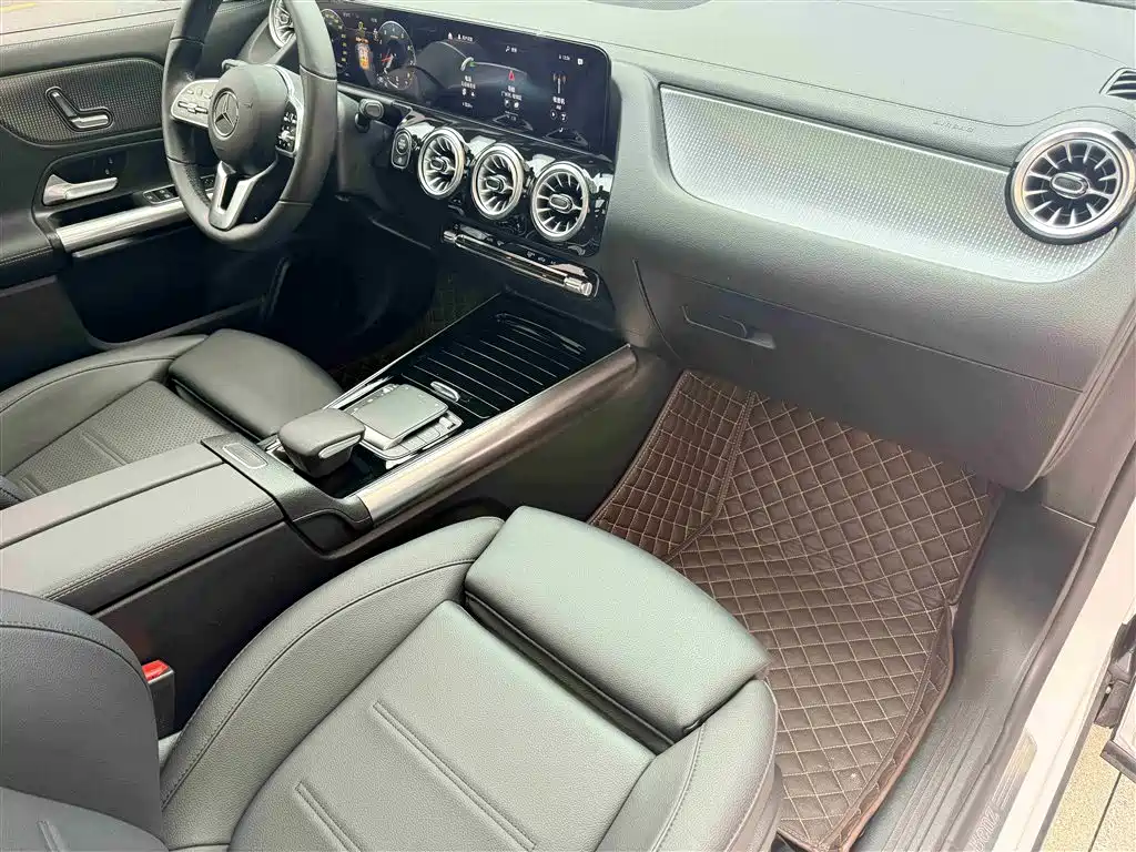 Mercedes-Benz GLA 2023 — фото 23