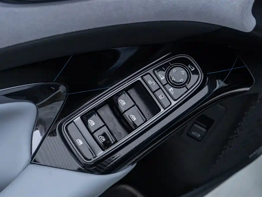 BYD Seal 2023 — фото 24