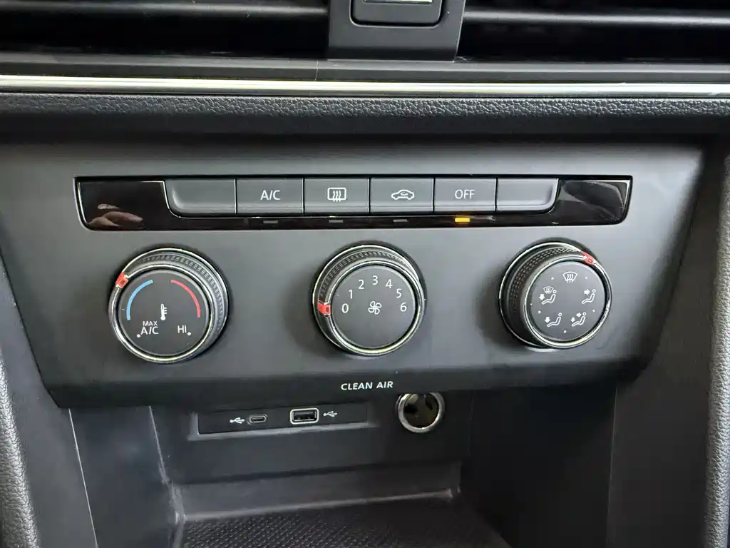 Volkswagen Tiguan L 2023 — фото 12