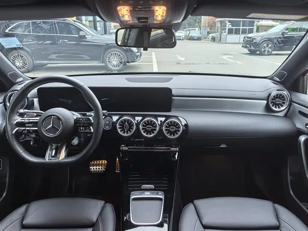Mercedes-Benz A-Class AMG 2025 — фото 11