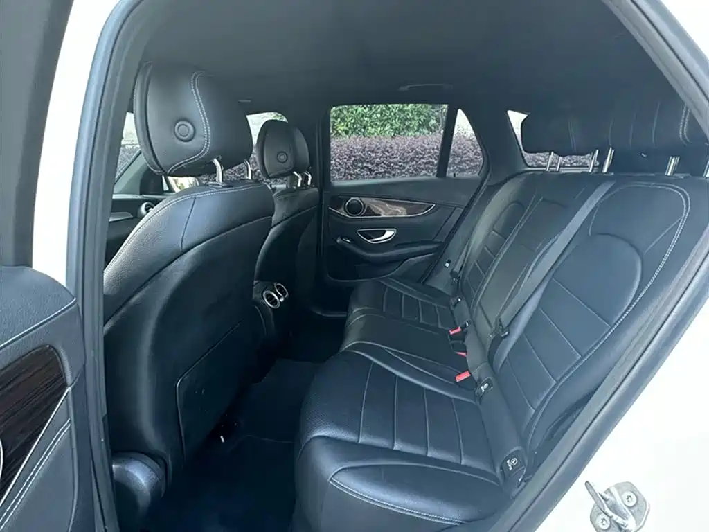 Mercedes-Benz GLC 2018 — фото 24