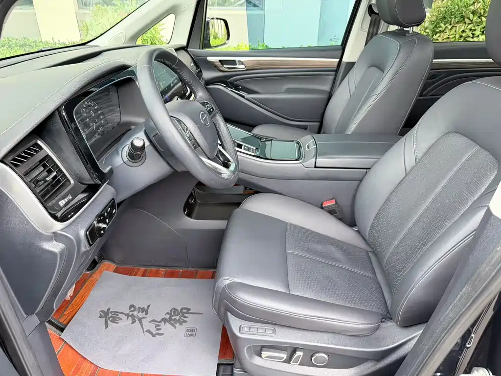 GAC Motor Trumpchi M8 2021 — фото 4