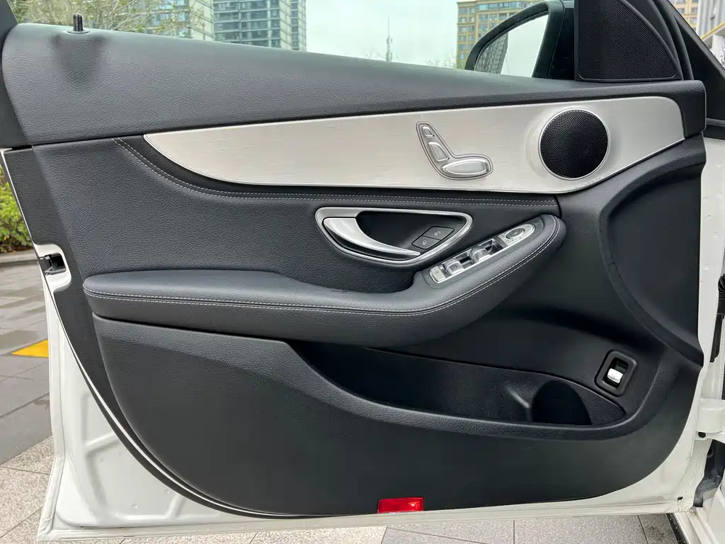 Mercedes-Benz C-Class 2019 — фото 10