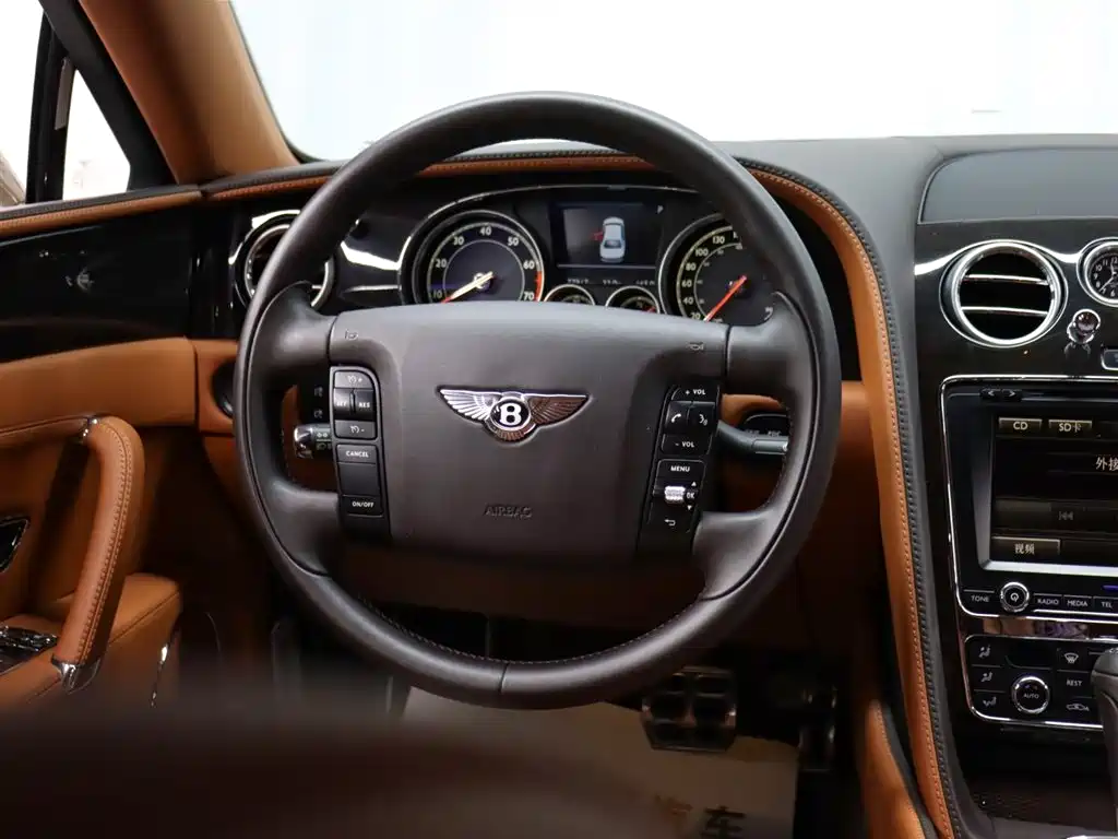 Bentley Flying Spur 2014 — фото 13