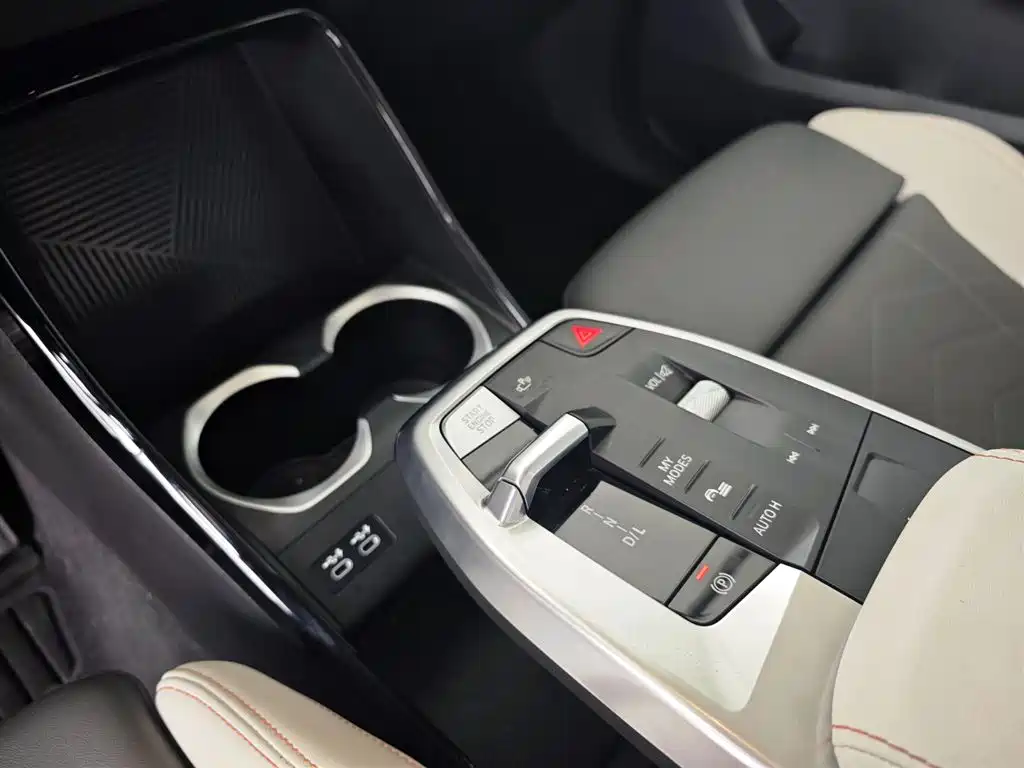 BMW X2 2024 — фото 10