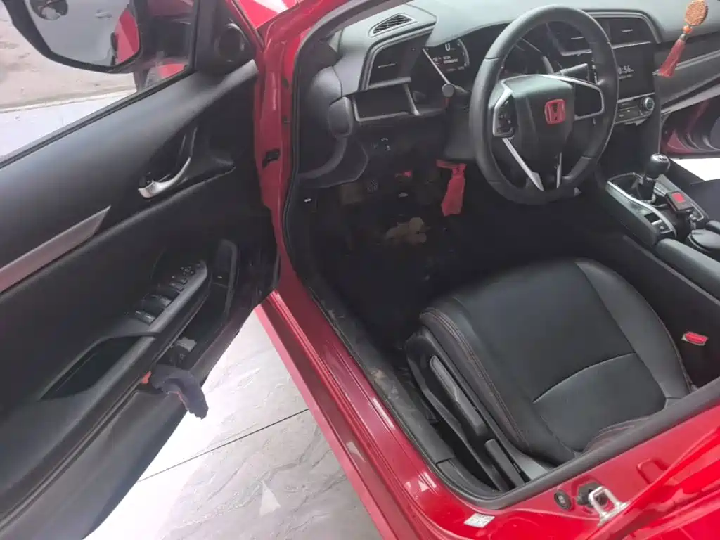 Honda Civic 2018 — фото 16