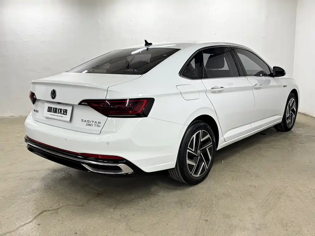 Volkswagen Sagitar 2022