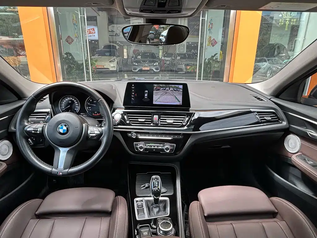 BMW 1 Series 2021 — фото 14