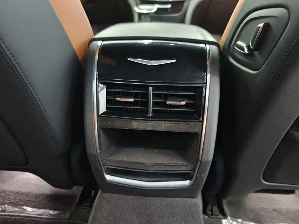 Cadillac CT6 2017 — фото 16