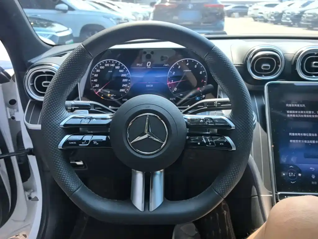 Mercedes-Benz C-Class 2025
