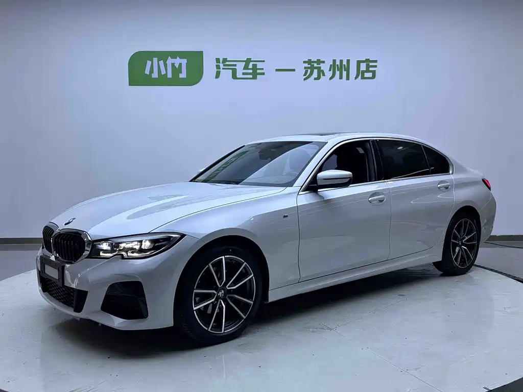 BMW 3 Series 2022 — фото 1